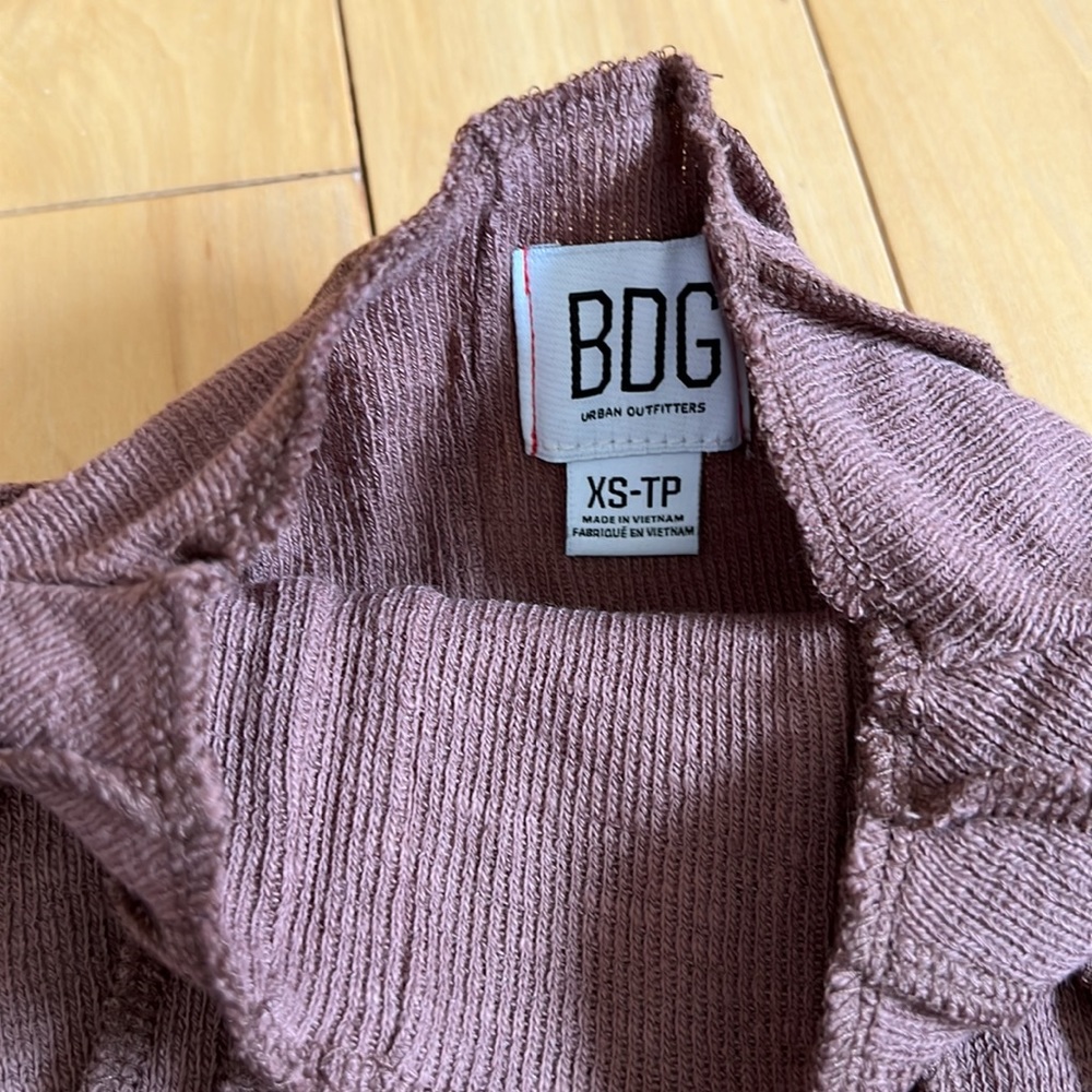 Urban Outfitters BDG Women’s Sweater Top - Picture 2 of 7